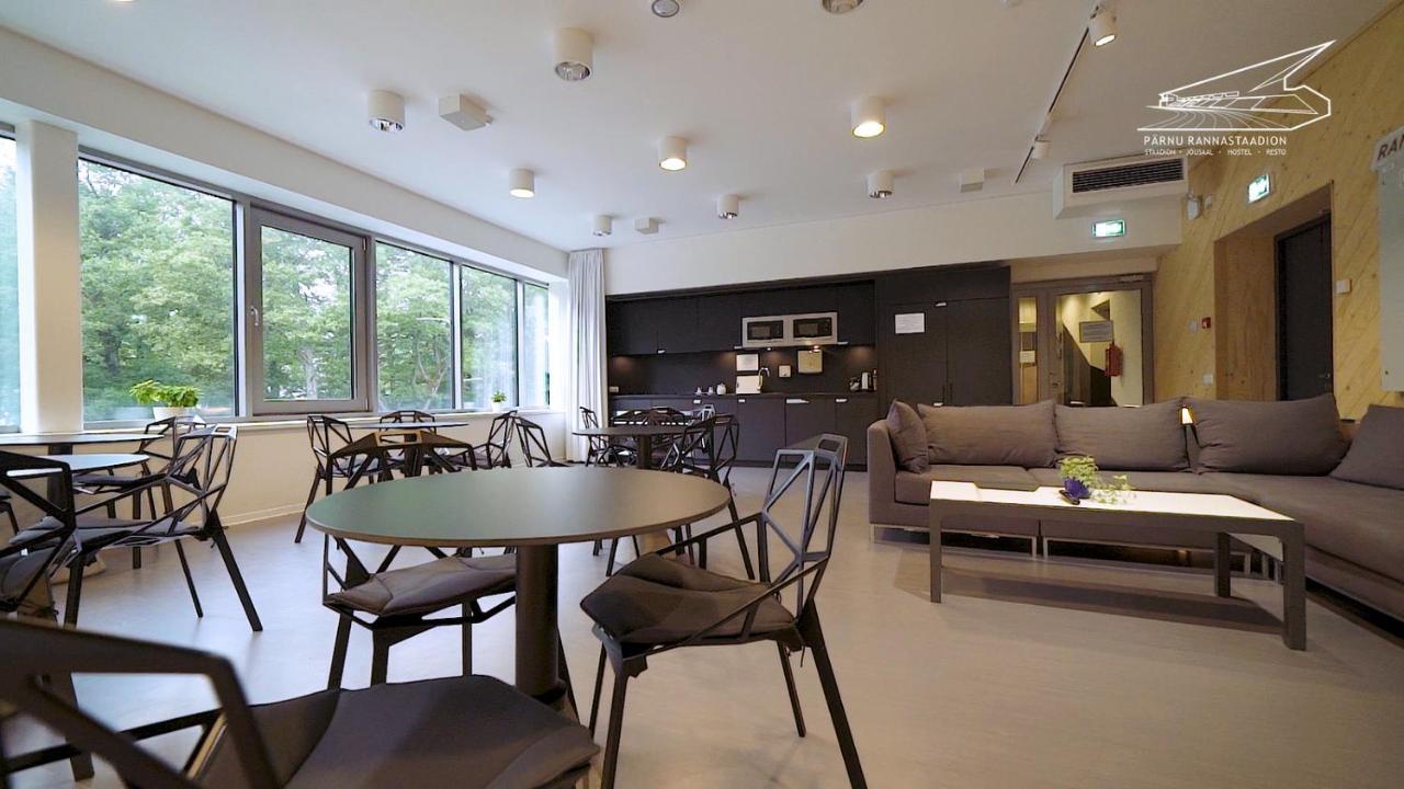 Paernu Rannastaadioni Hostel ภายนอก รูปภาพ